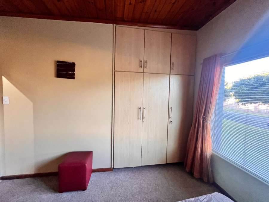 4 Bedroom Property for Sale in C Place Eastern Cape